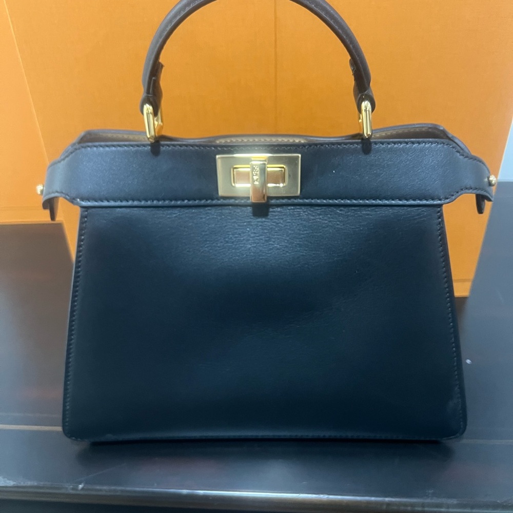 Iconic Fendi Peekaboo like new GHW